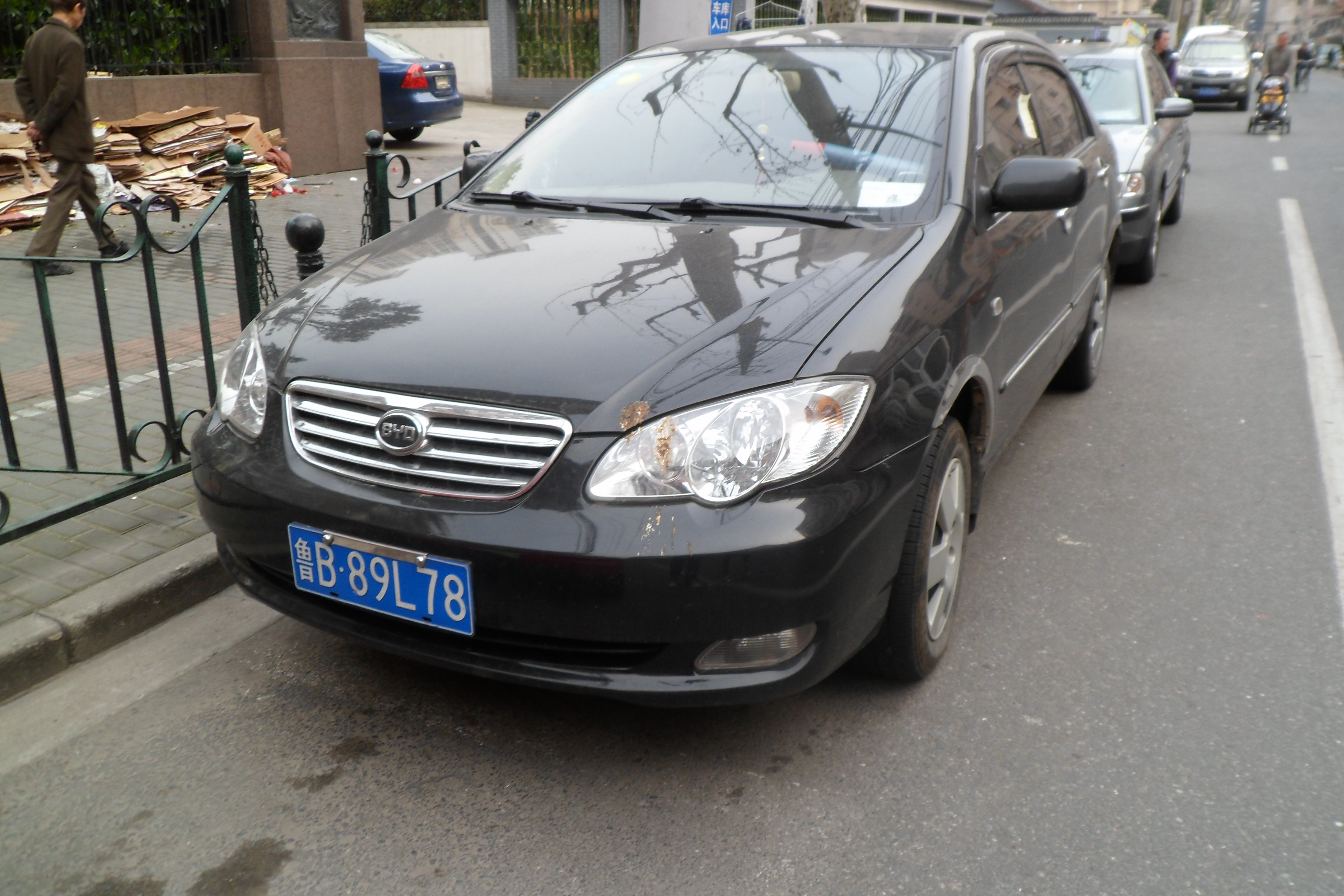 Dossier: BYD F3 Chine 2012-04-04.JPG - Wikimedia Commons