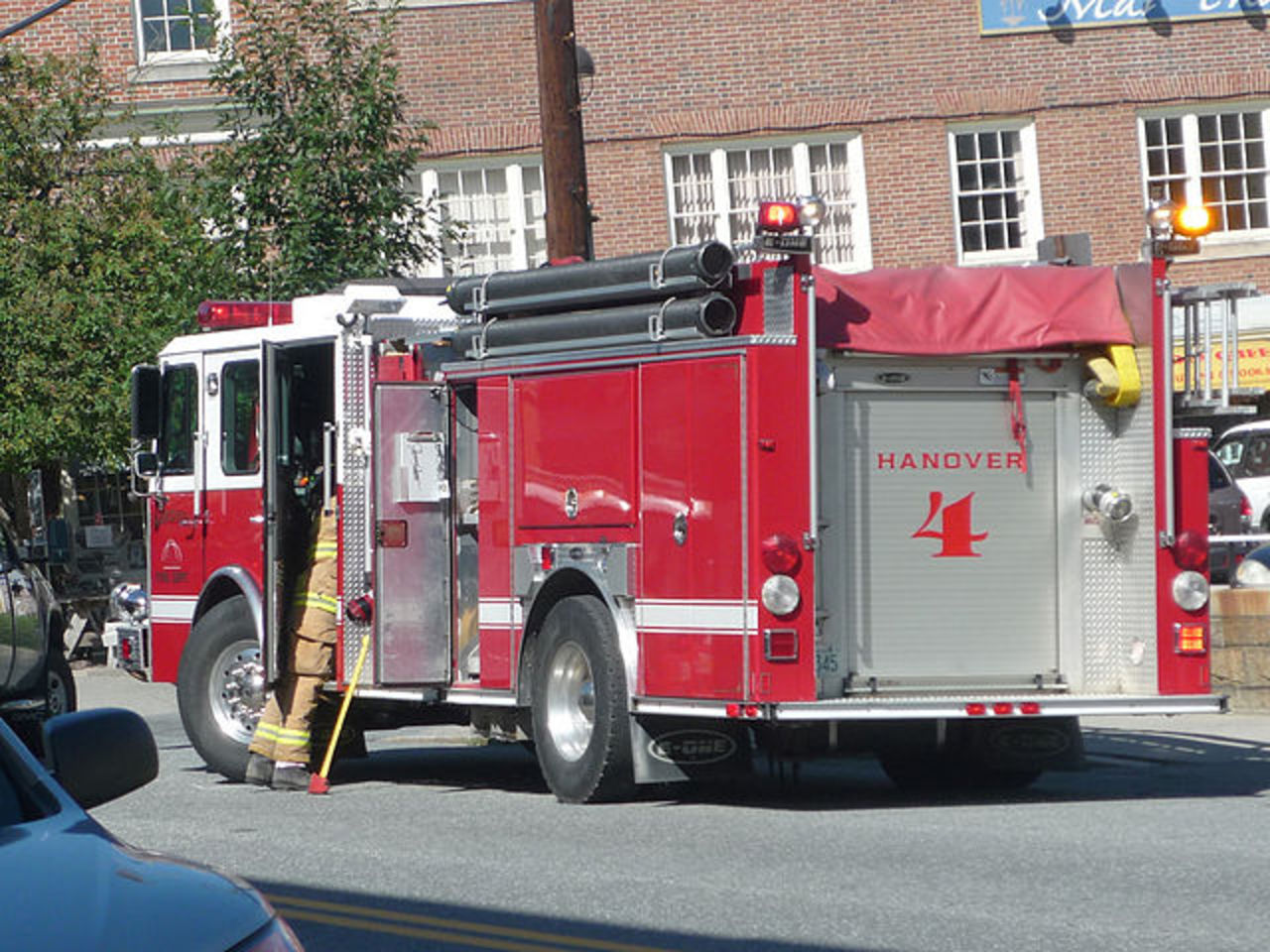 Dossier: Service d'incendie de Hanover, New Hampshire - Moteur 4 (Autopompe E-One...