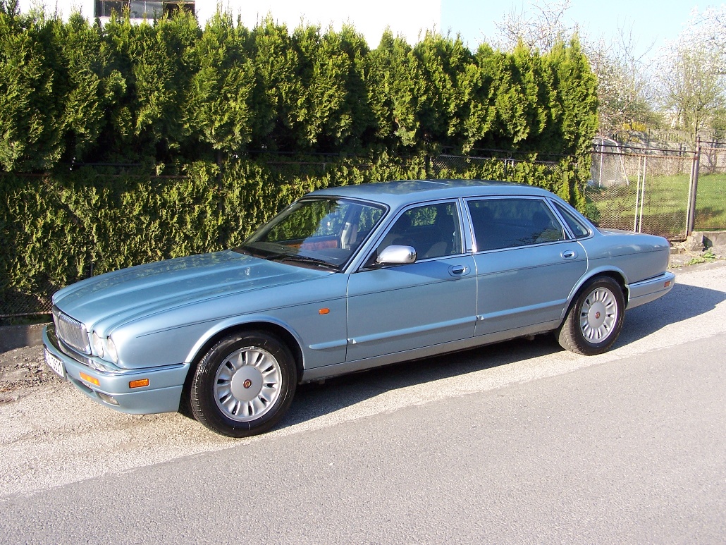 1996 Jaguar Daimler 4.0 (243 cui) essence + GPL 165 kW 372 Nm