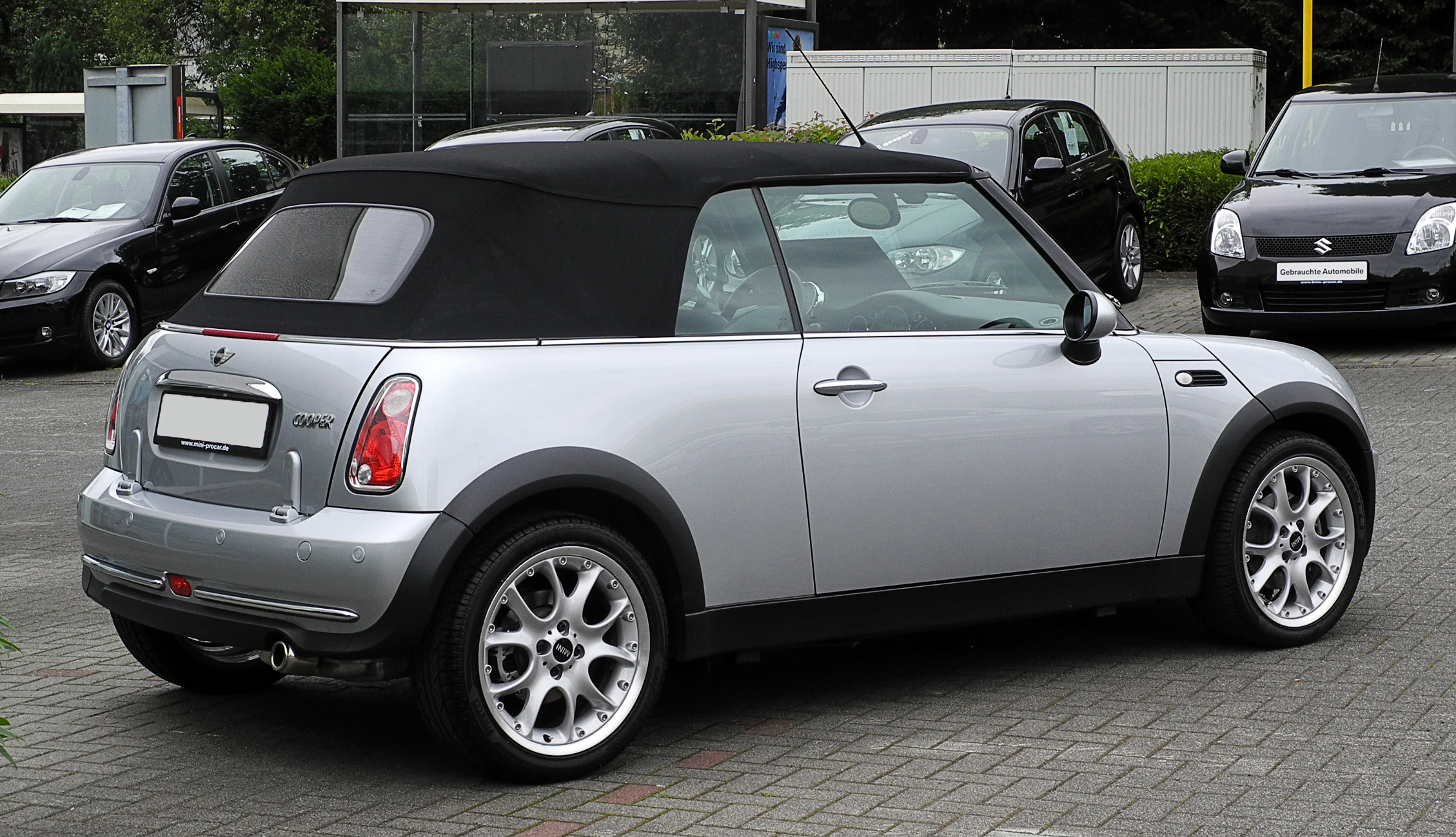 Dossier: Mini Cooper Cabriolet (R52) â€“ Heckansicht, 13. Juin 2011...