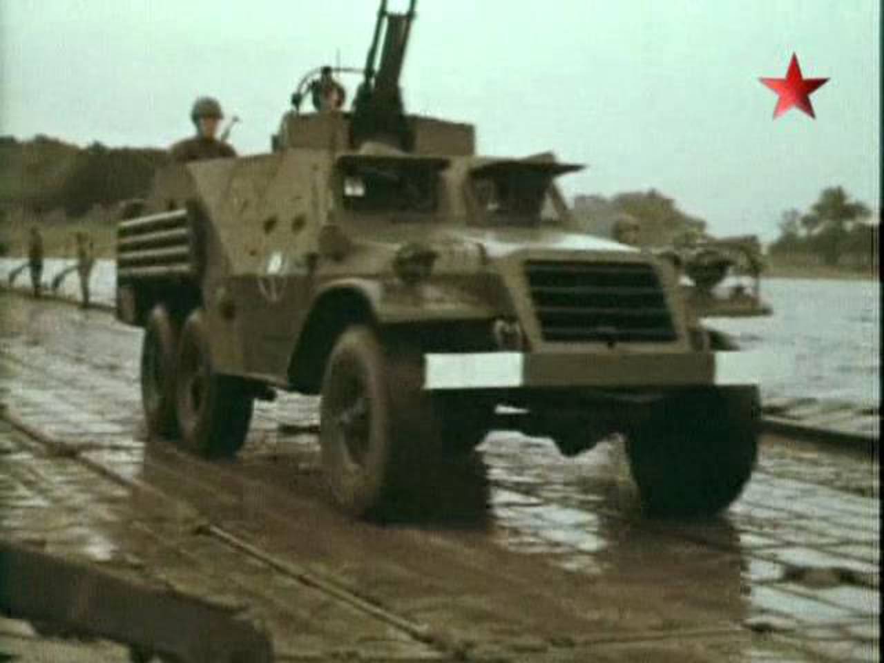 IMCDb.org : 1955 ZiL BTR-152 V dans 