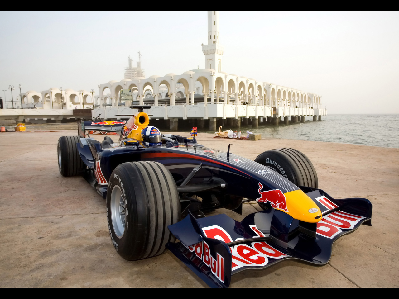 2008 Red Bull RB4 F1 - Angle avant de Jeddah Arabie Saoudite - 1280x960...