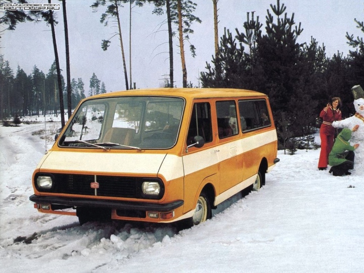 Transport soviétique: Usine d'autobus de Riga / Chromjuwelen.