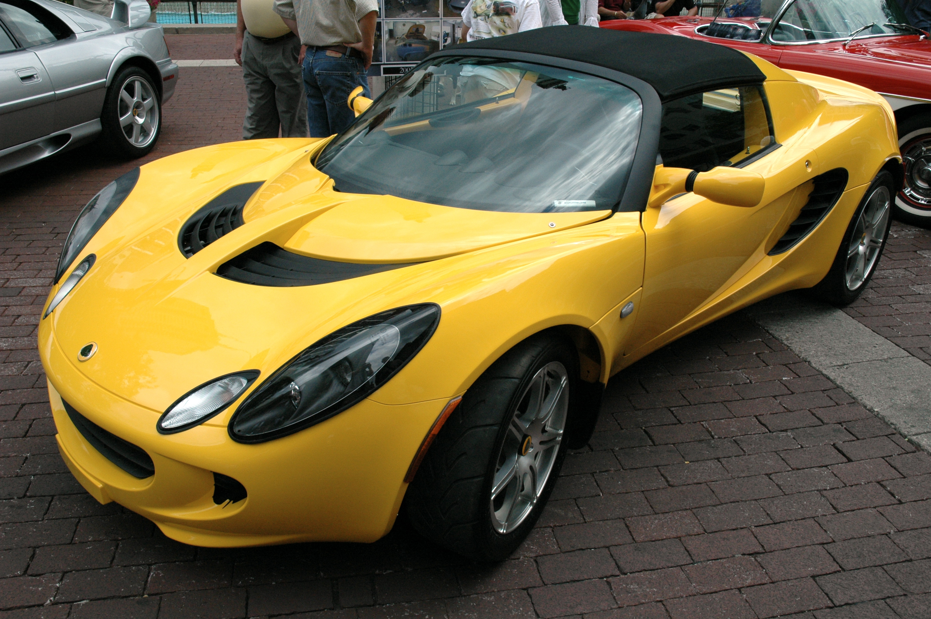 Dossier : Lotus Elise au Concours Indy.jpg - Wikimedia Commons