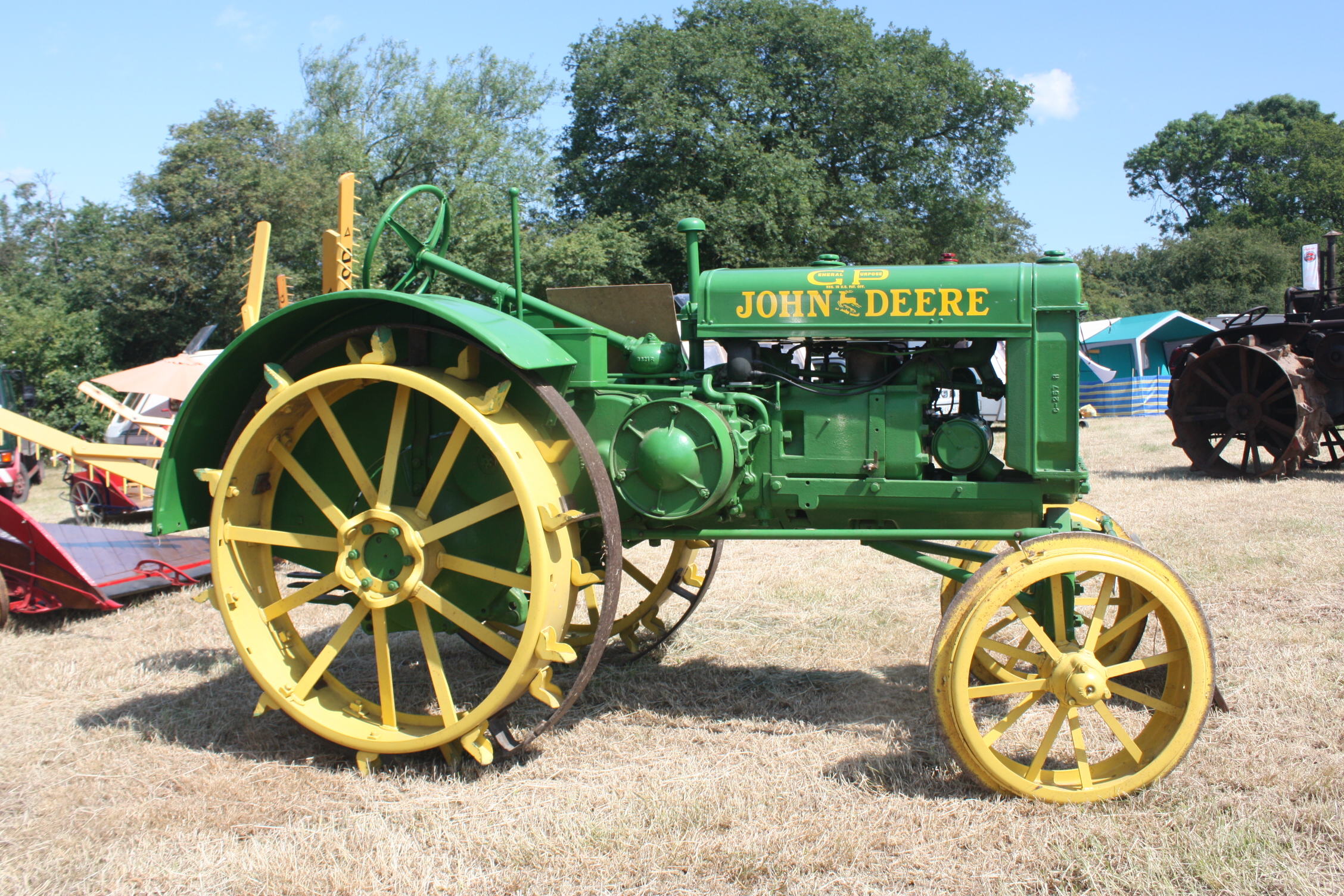 John Deere Model GP - Wiki sur les tracteurs et les usines de construction - Le...