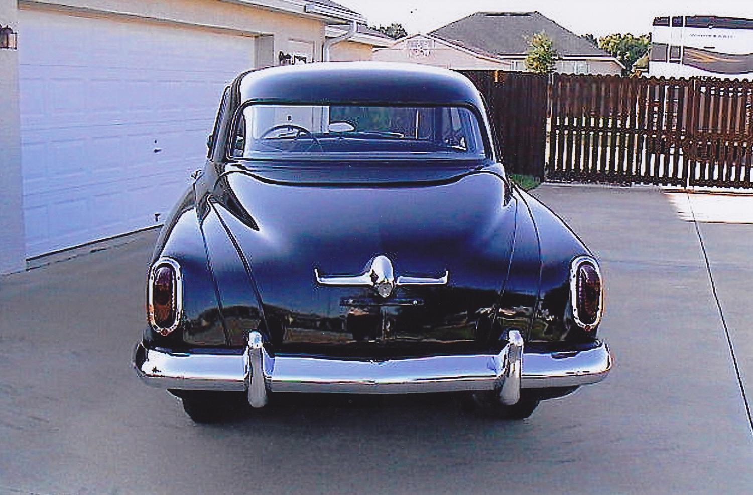 1951 Studebaker Champion Deluxe Toit rigide 4D