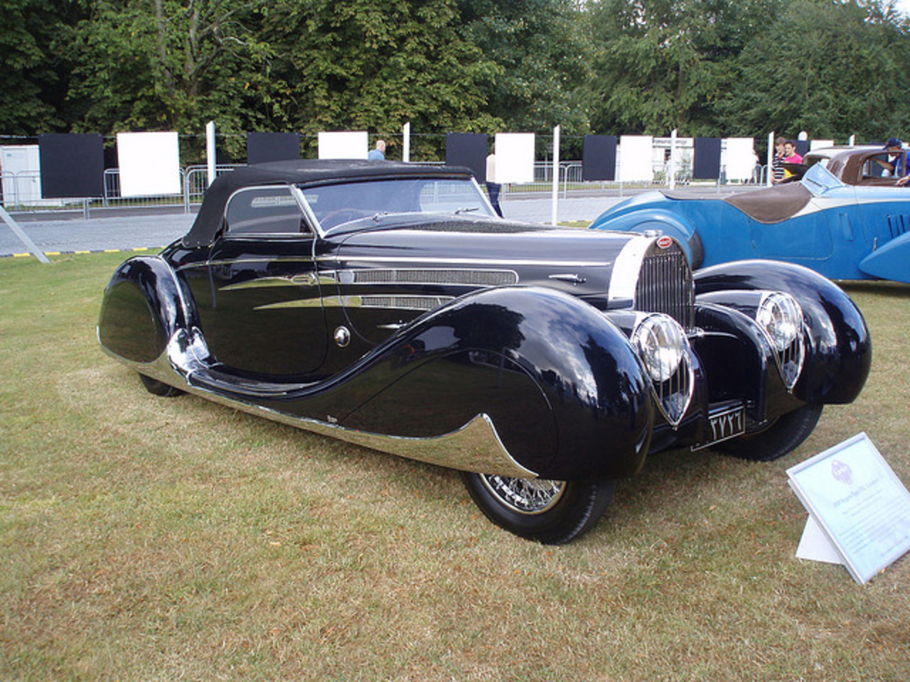 Bugatti Type 57C Cabriolet 1939 / Flickr - Partage de photos !