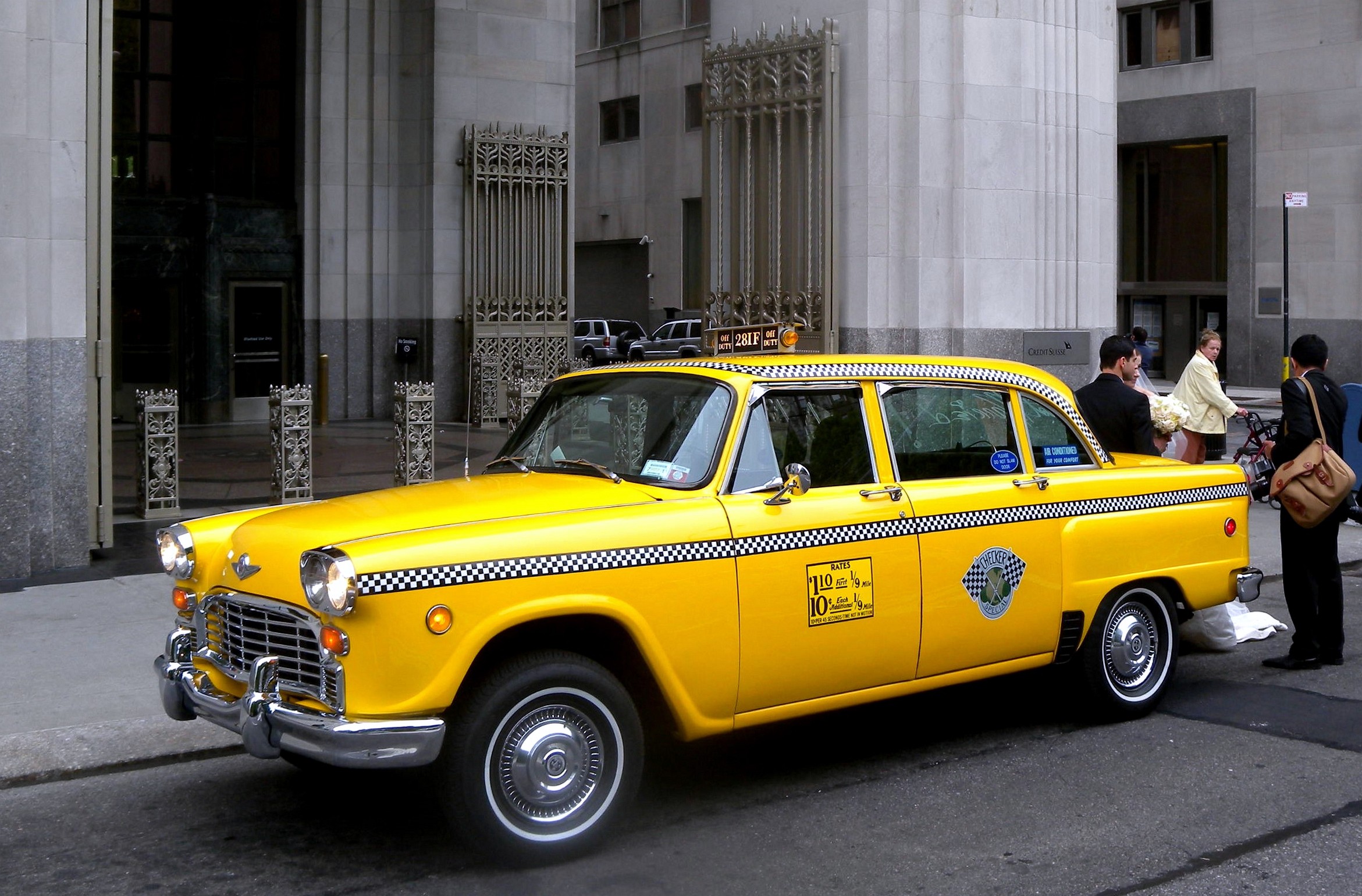 Fichier: Checker Taxi Madison Sq jeh.jpg - Wikimedia Commons