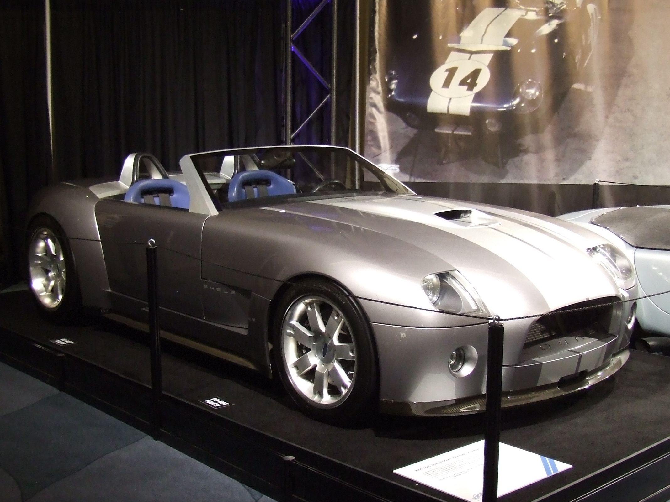 Dossier: Ford Shelby Cobra Concept, CIAutoShow 2010.JPG - Wikipédia...