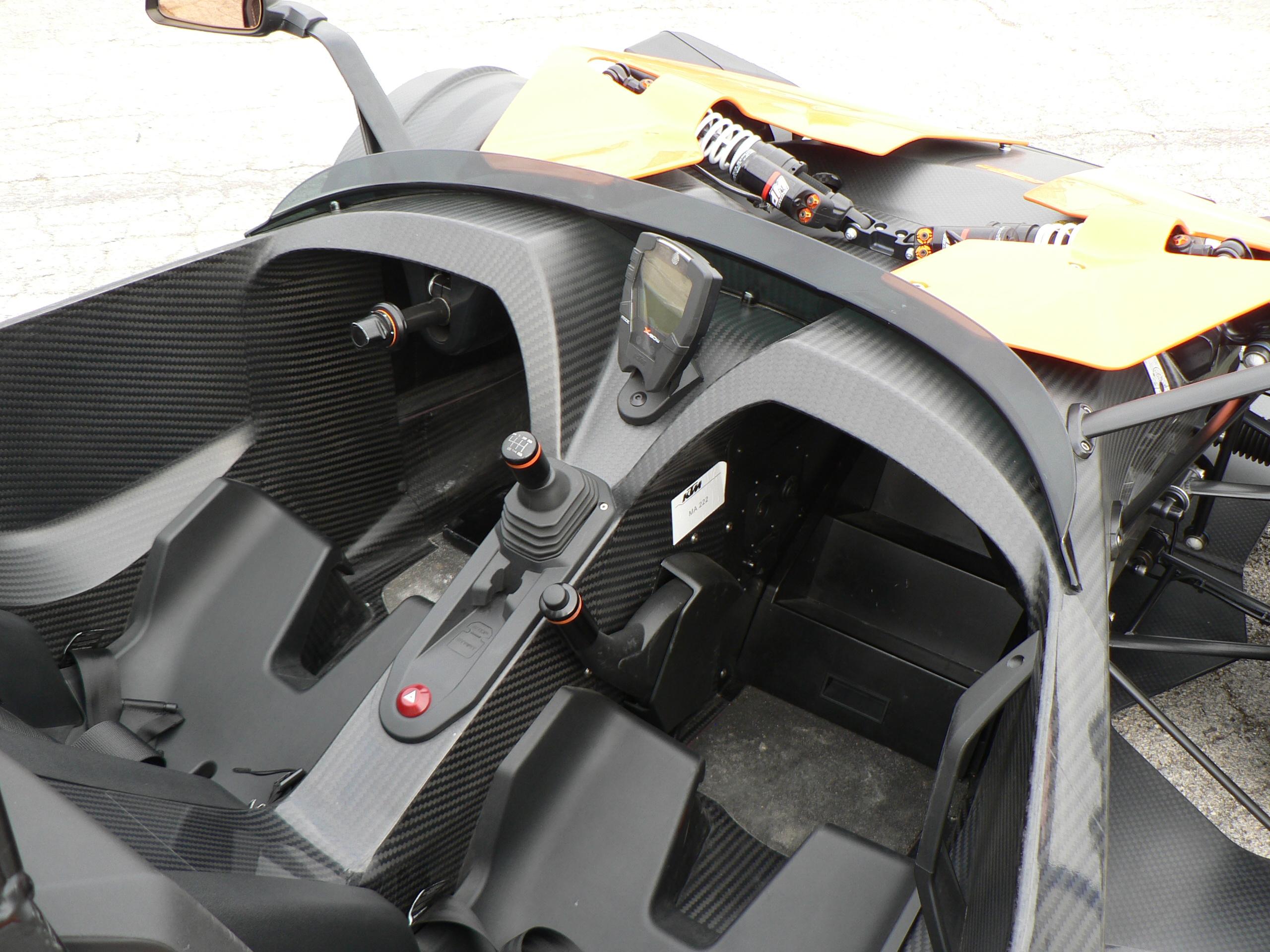 Dossier : Cockpit KTM X-Bow.JPG - Wikimedia Commons