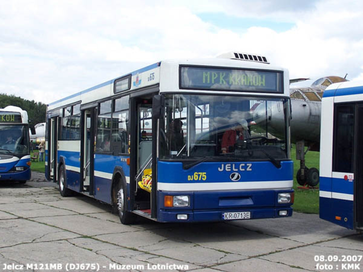 www.kmk.krakow.pl - 80 - lecie Autobus w Cracovie