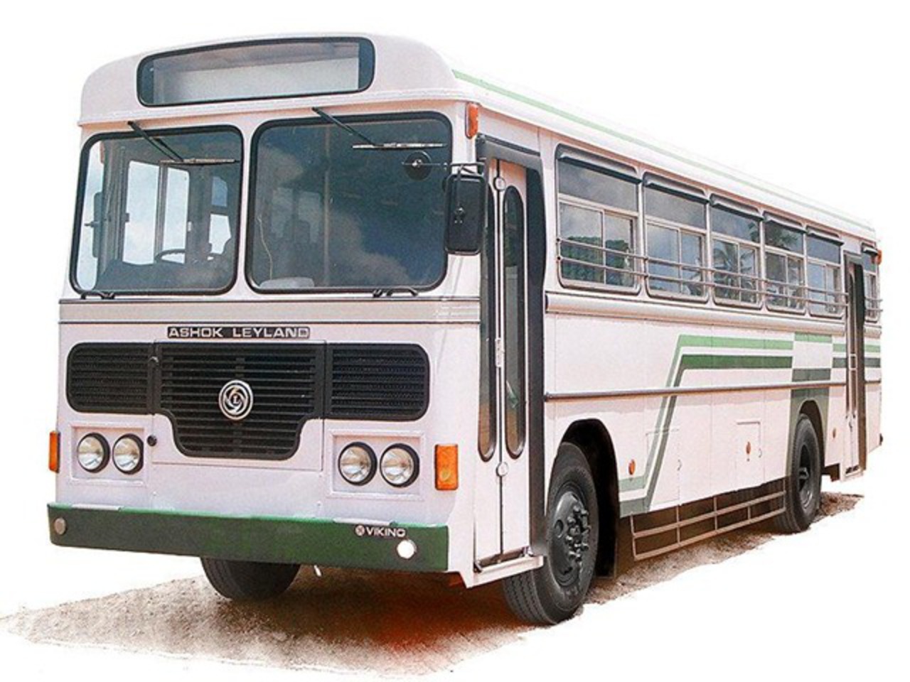 Bus / Bienvenue à Lanka Ashok Leyland