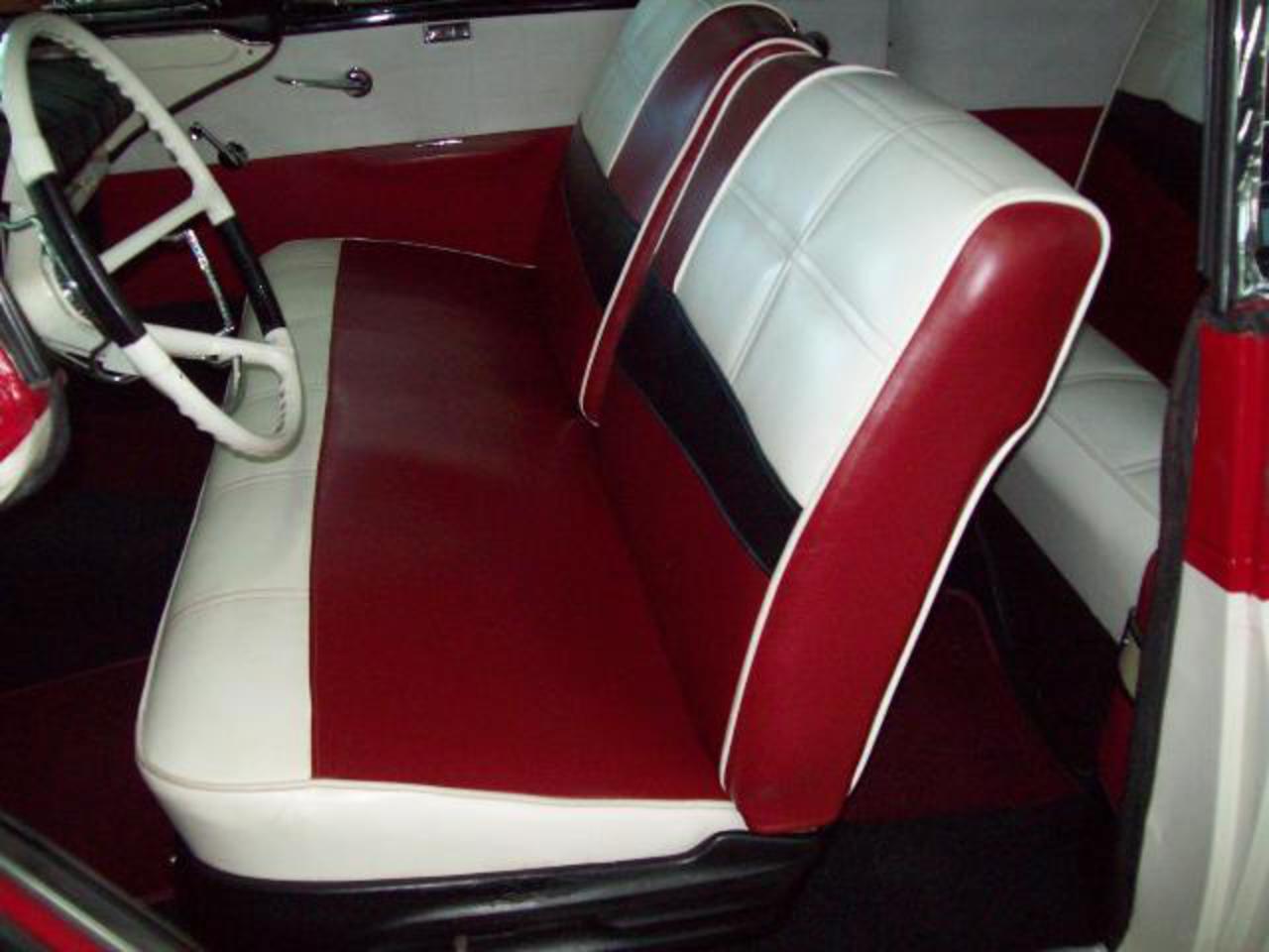 1957 Mercury Monarch Turnpike Cruiser Convertible Rouge / JOHN...