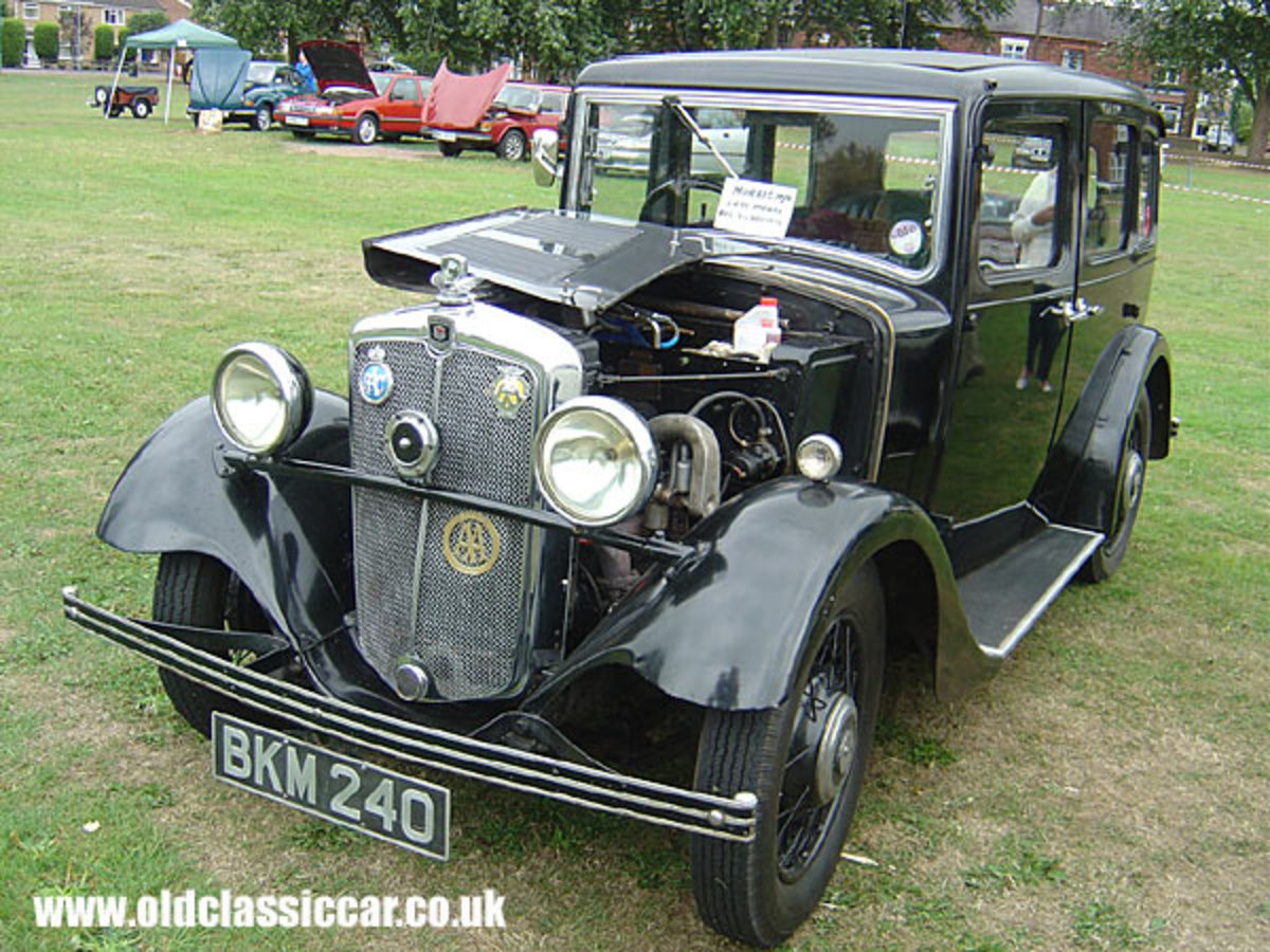 Morris 10/4 (in Black) - Photograph Number 45 of 120