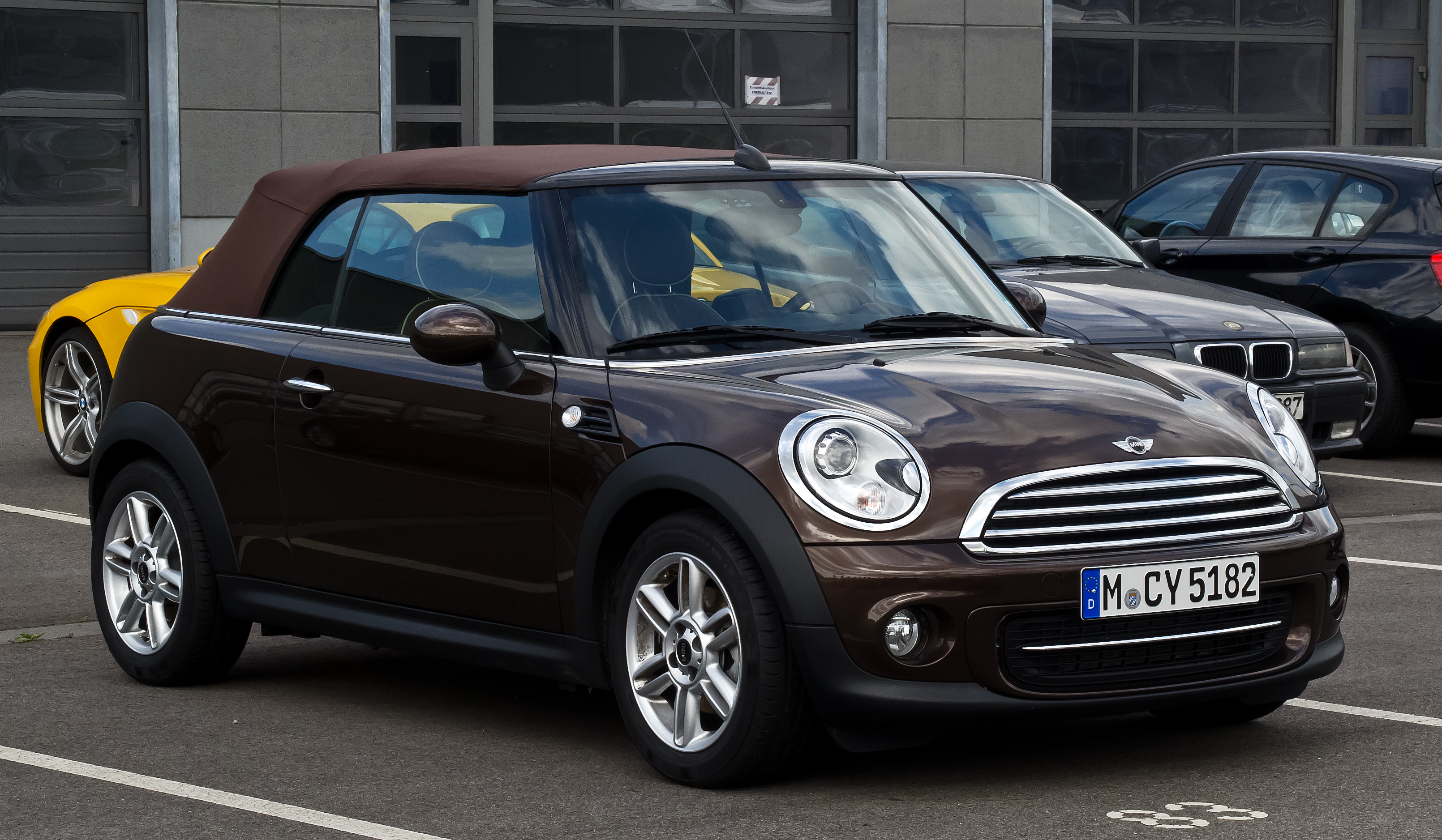 Dossier: Mini Cooper Cabriolet (R57, Lifting) â€“ Frontansicht, 17...