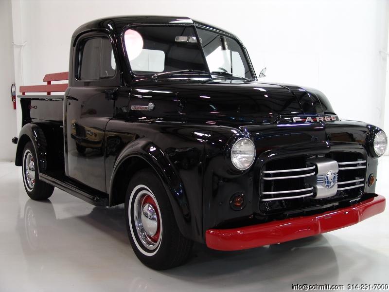 Trouvaille eBay du jour: le pick-up Fargo 1951 a la calandre la plus cool que vous...