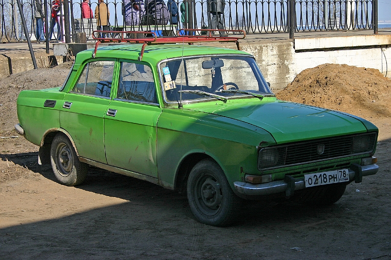 Russian Moskvitch 2140 412 front