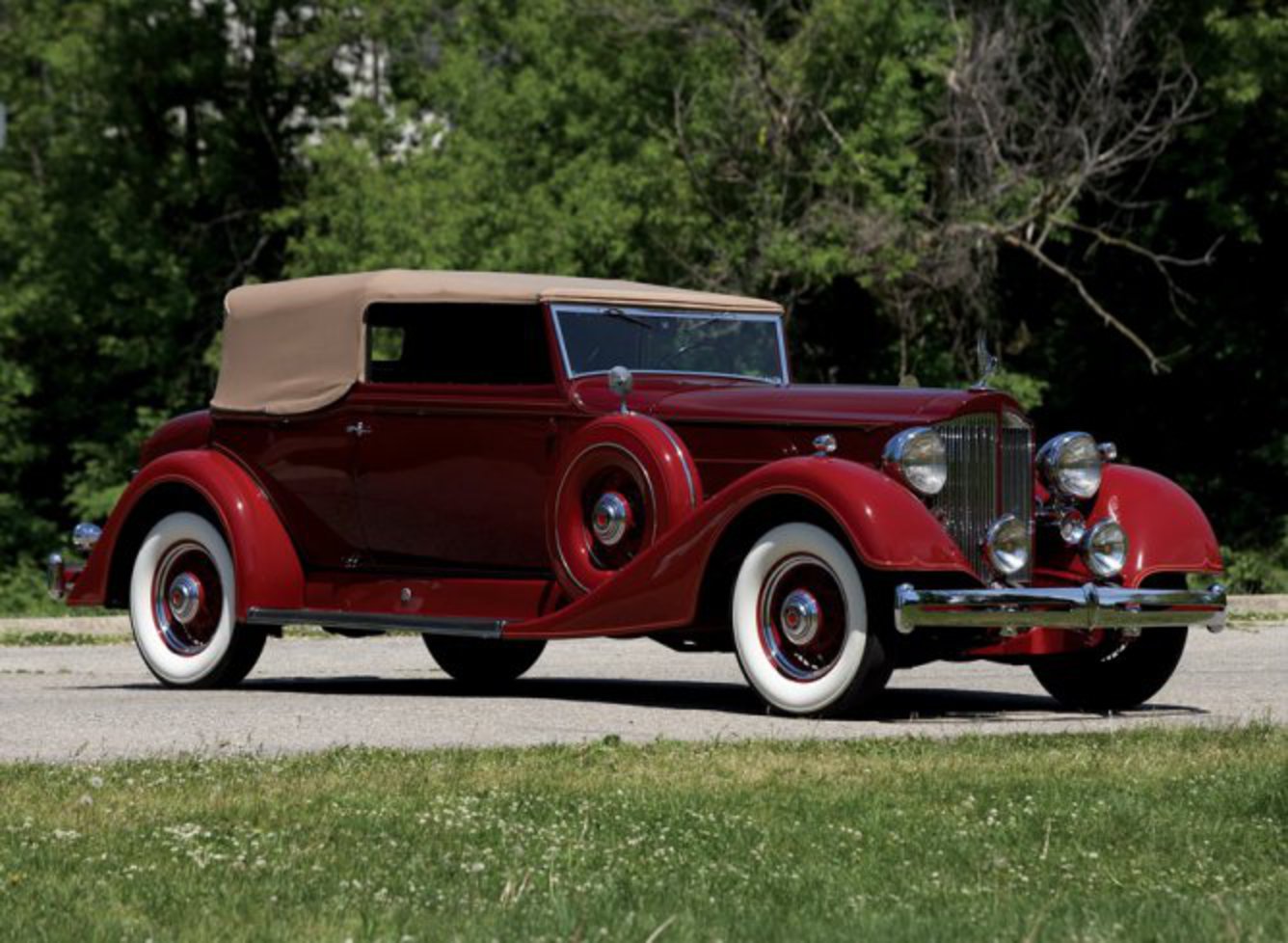 1934 Packard Super Eight Cabriolet Victoria Â€