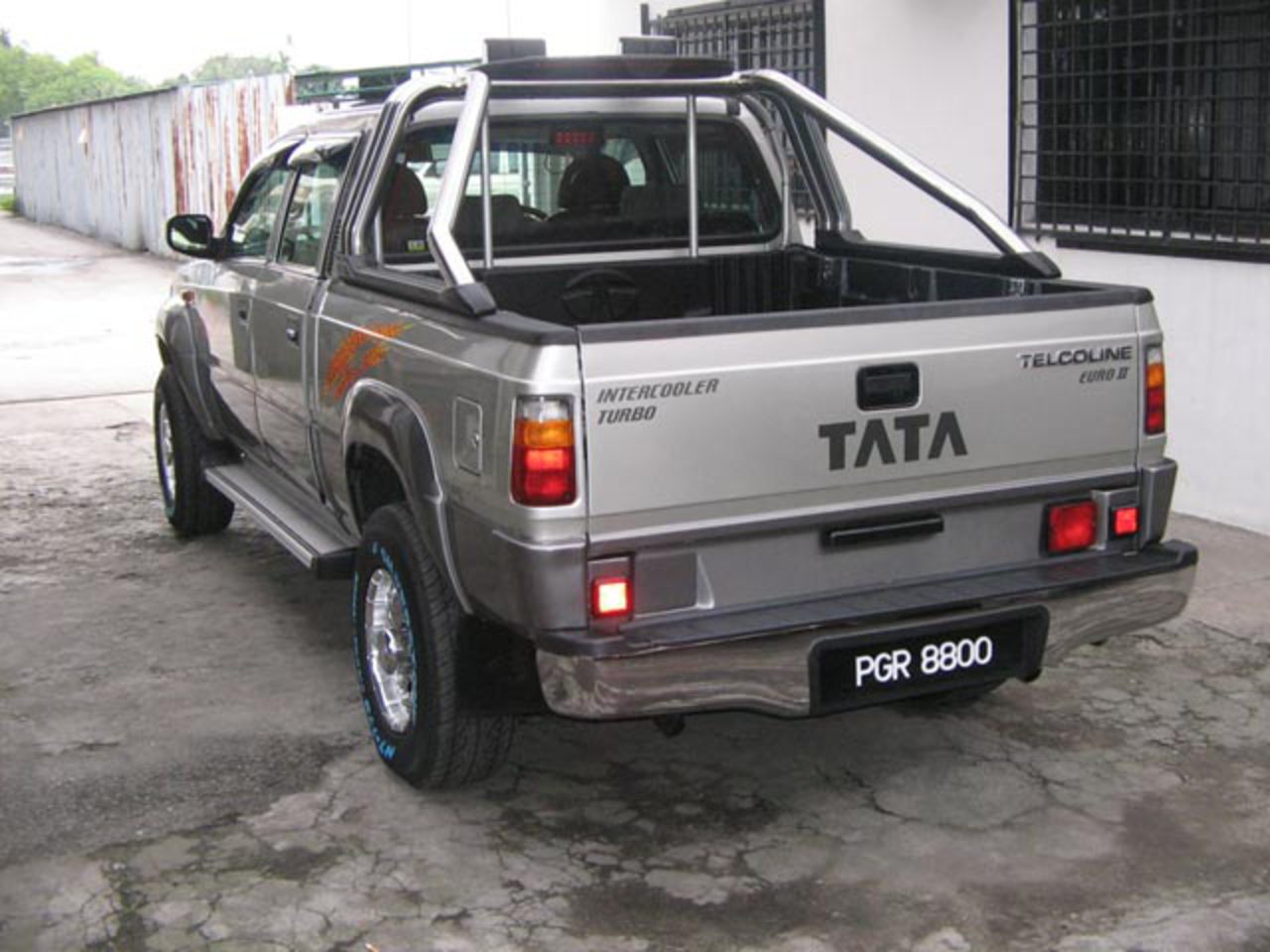 Tata 207: Galerie de photos, informations complètes sur le modèle...
