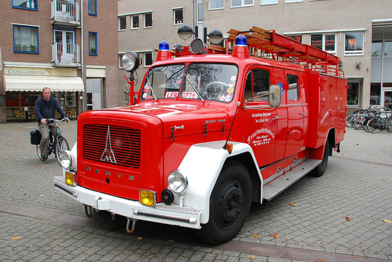 Galerie de photos du Camion de pompiers à échelle aérienne Magirus Deutz: Photo #05...