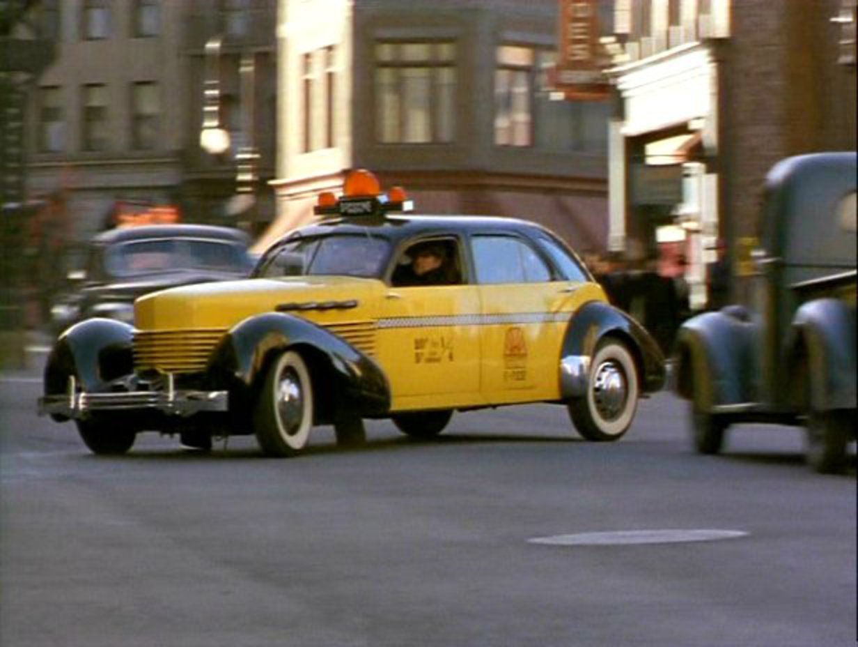 IMCDb.org : 1936 Cord 810 Westchester Tendu Taxi dans 