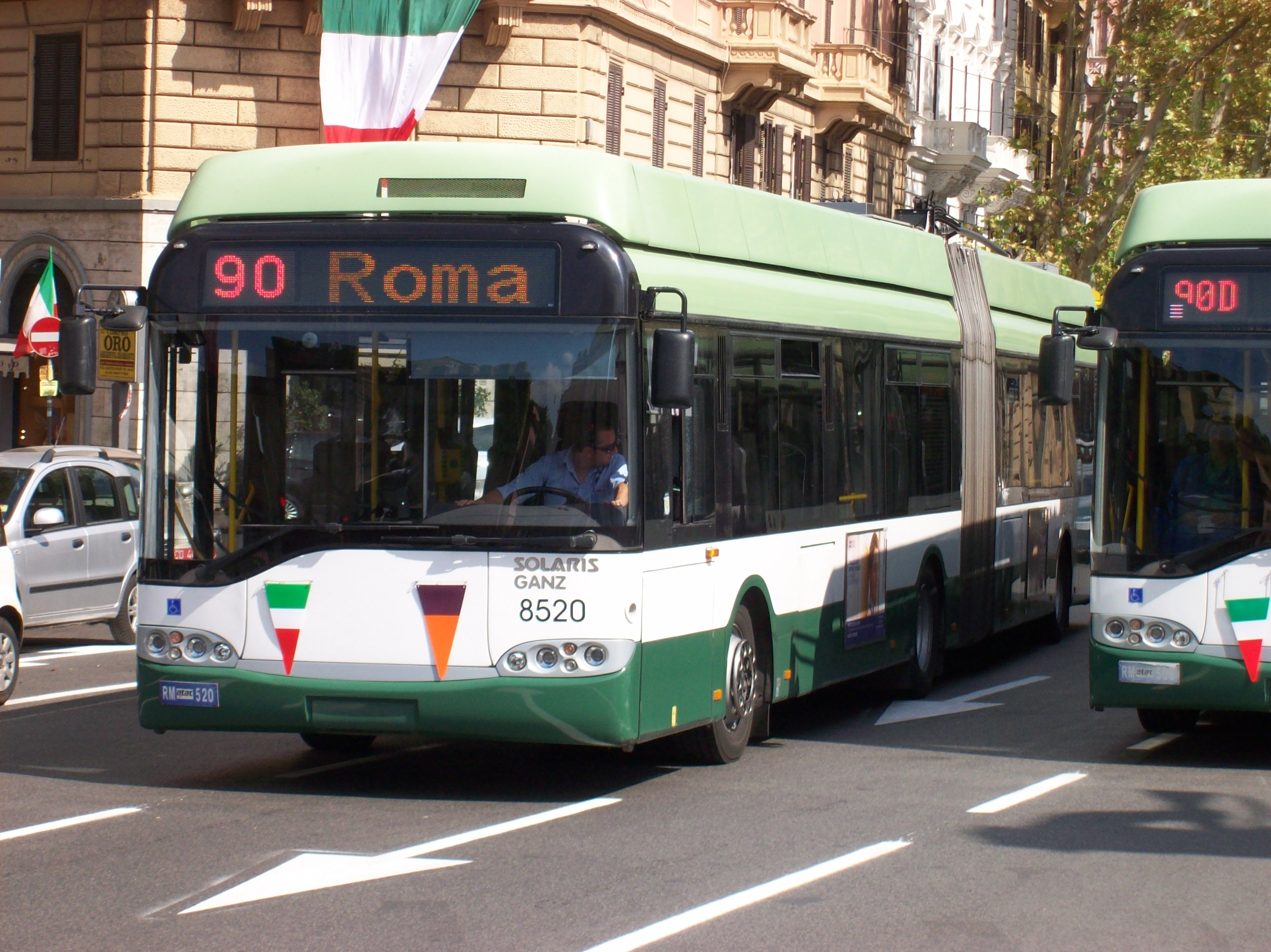Dossier: 2010-09-19 Solaris Ganz Trollino ATAC 8520 Linea 90 Roma.jpg...