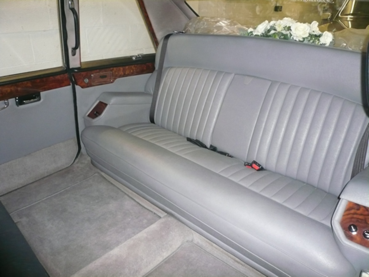 Voiture de Mariage Limousine Daimler DS 420 / Voitures de Mariage Barringtons