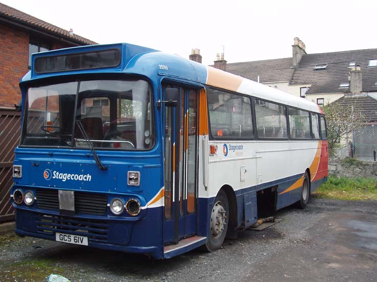 Photos de bus et autocars - Vieux bus Leyland utilisé pour les pièces de rechange