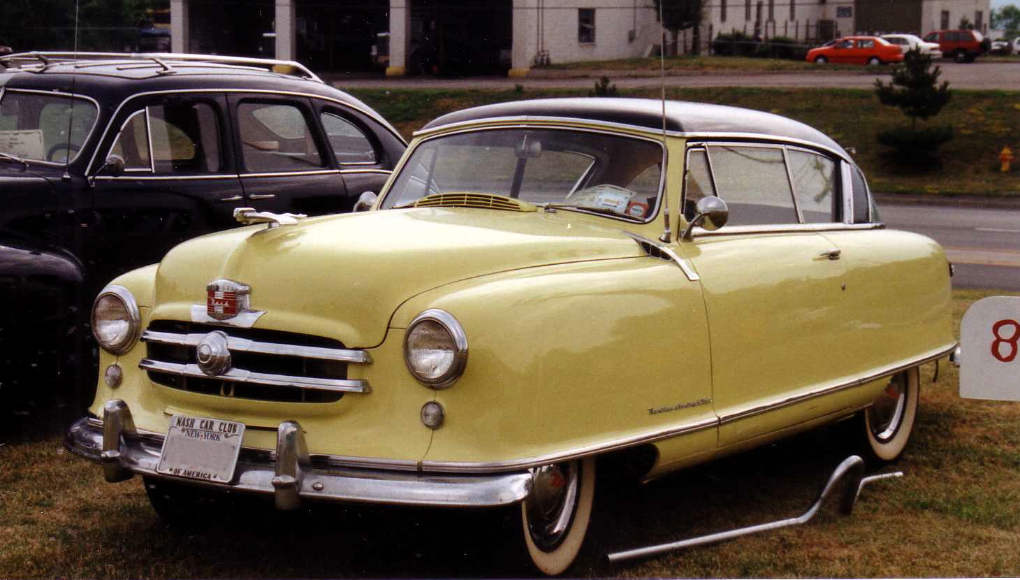 Dossier: Toit rigide 2 portes Nash Rambler jaune 1951.jpg - Wikimedia Commons