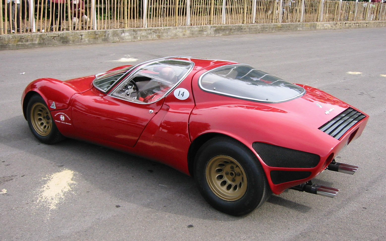 Appréciation de l'art: Alfa Romeo 33 Stradale