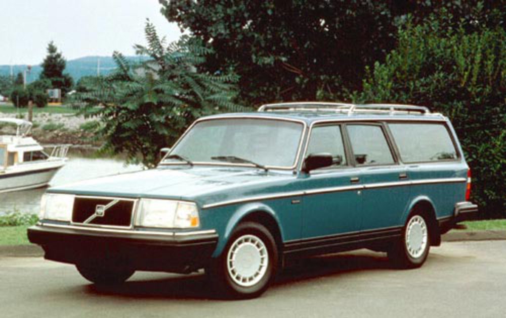 Simple, c'est Beau: Volvo 240 Wagon.