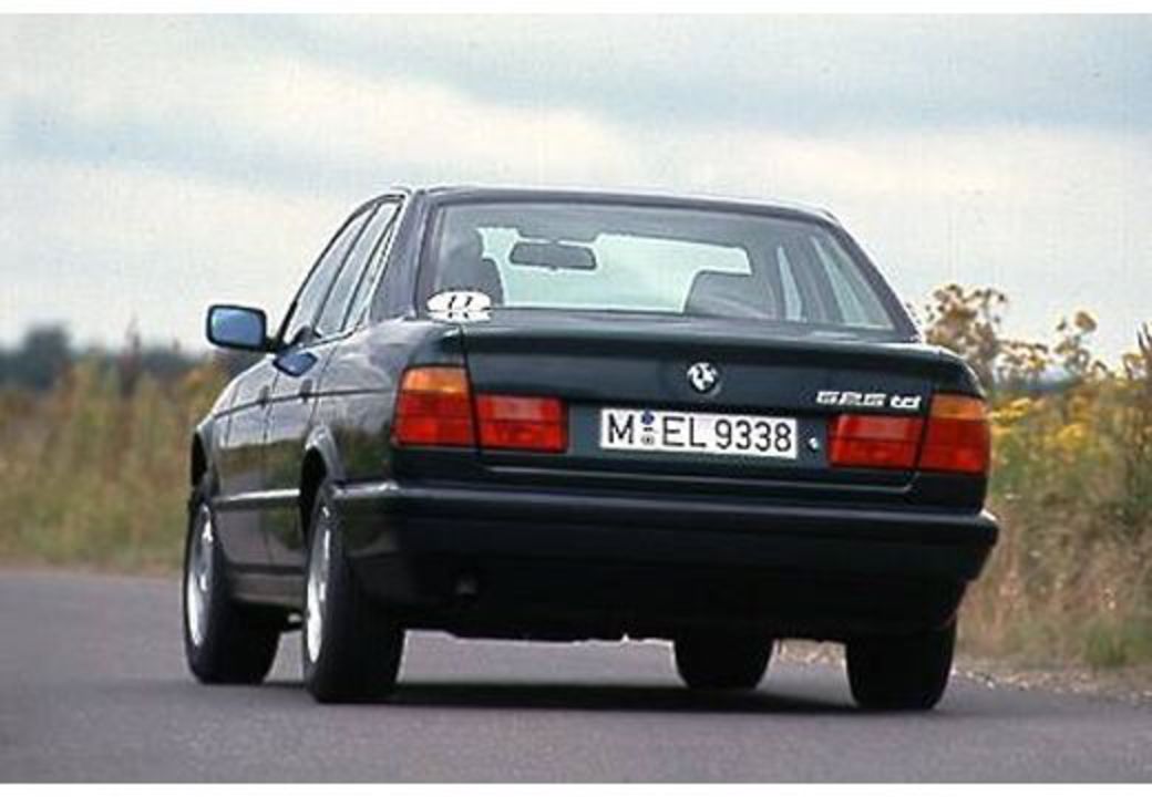 BMW 525i E34. Voir Télécharger le fond d'écran. 520x360. Commentaire