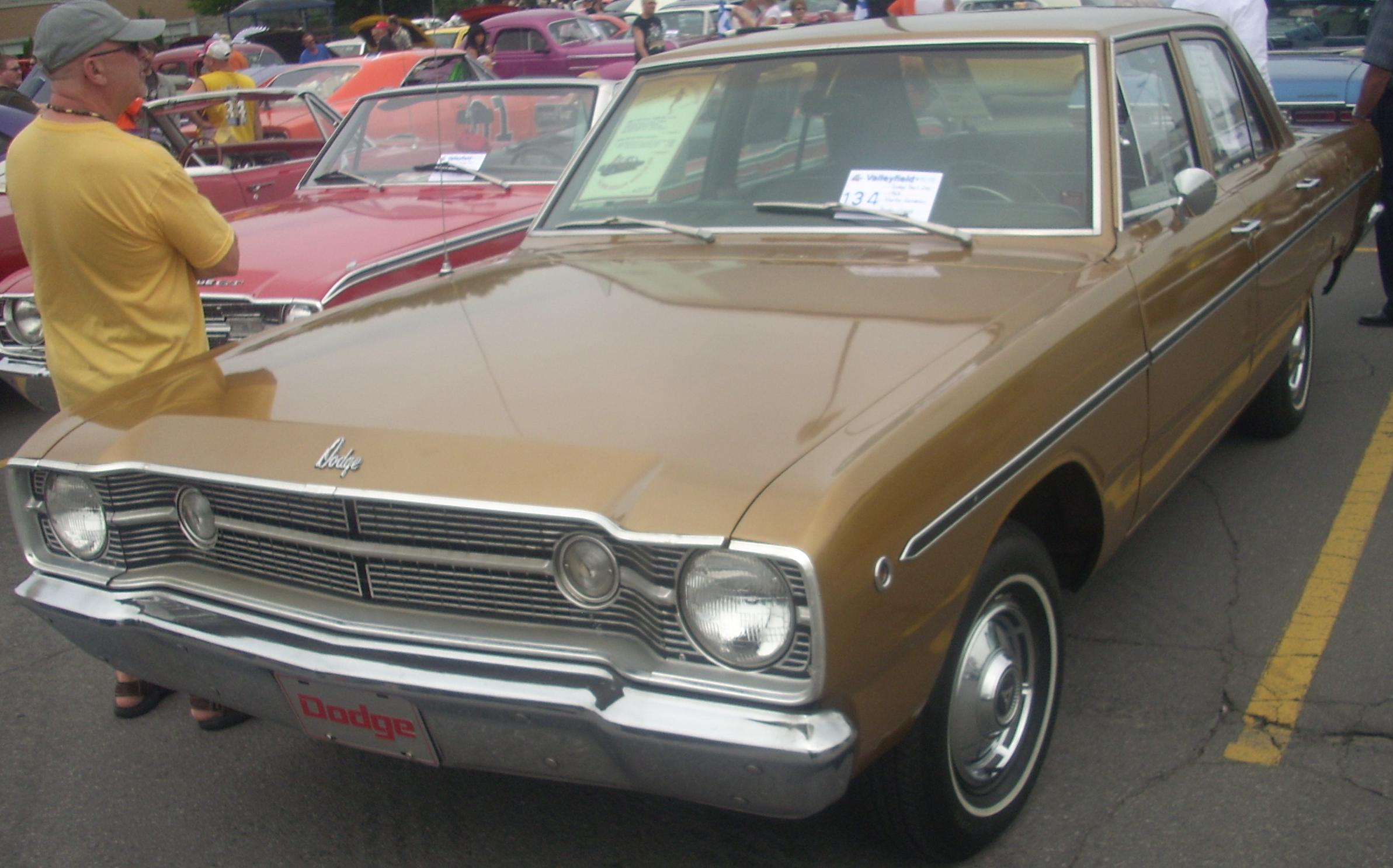 Dossier : '68 Dodge Dart Sedan (Rassemblement Mopar Valleyfield'10).jpg