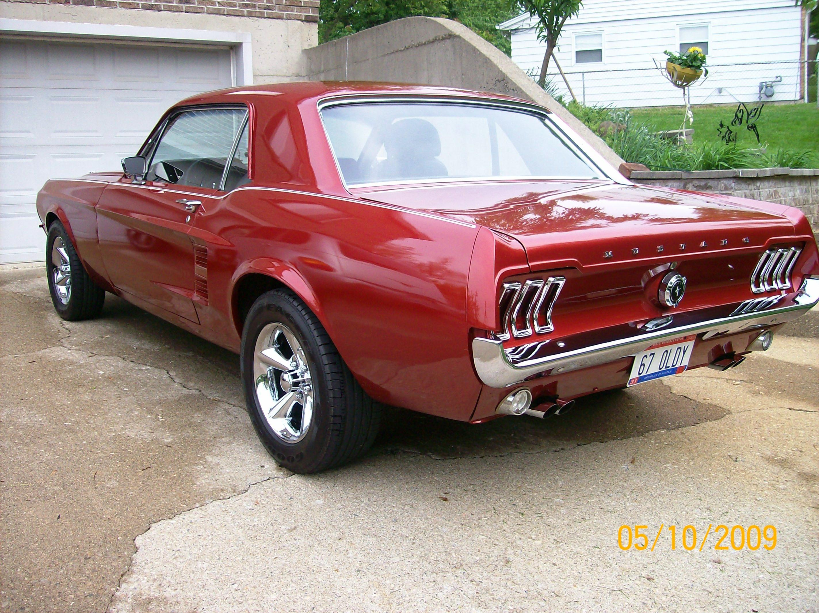 Vignettes jointes. Quelle taille de jantes pour mon coupé Mustang 1967 - 100_1757.jpg
