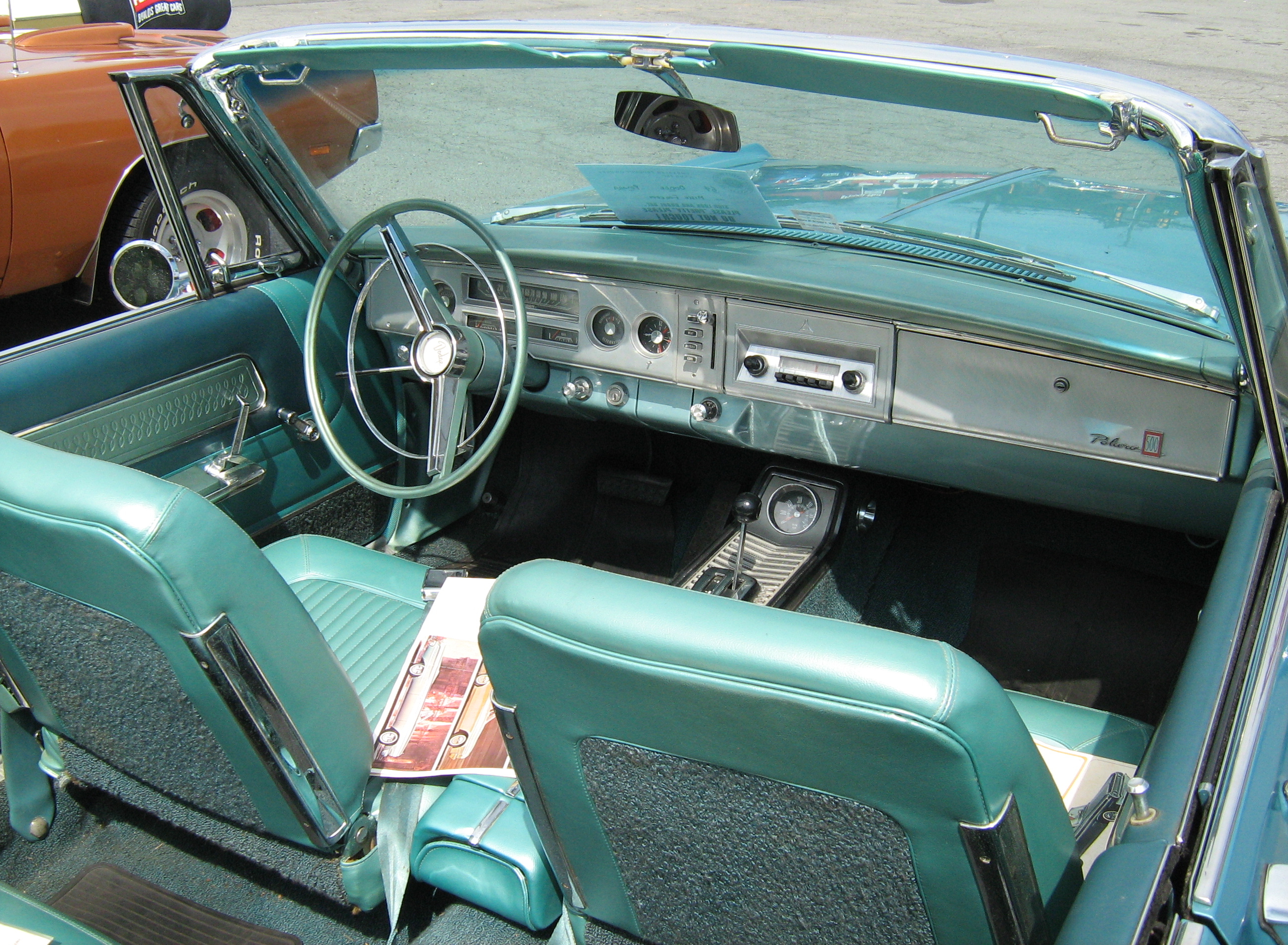 Dossier: Intérieur Dodge Polara 500 conv 1964.jpg
