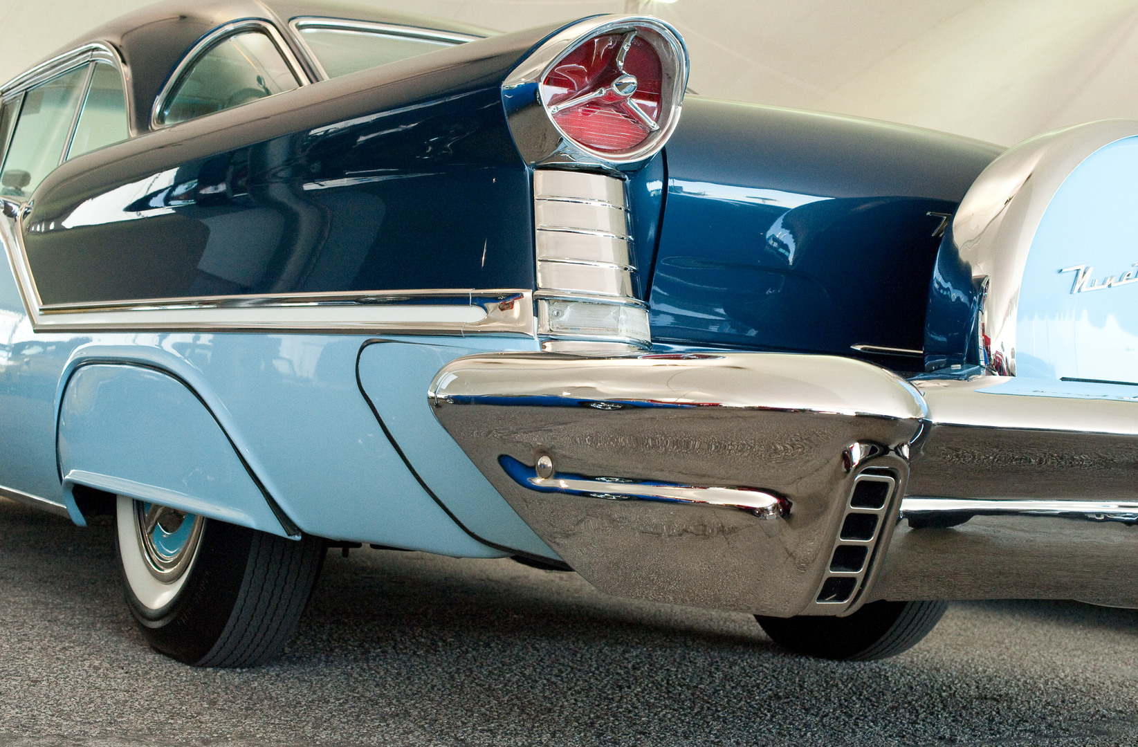 1957 Oldsmobile 98, Toit rigide 2 portes â€” Fotopedia. Numéro de lot: 354.1