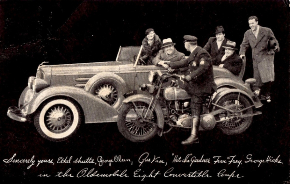 1933 Oldsmobile Huit Cabriolet Coupé photo