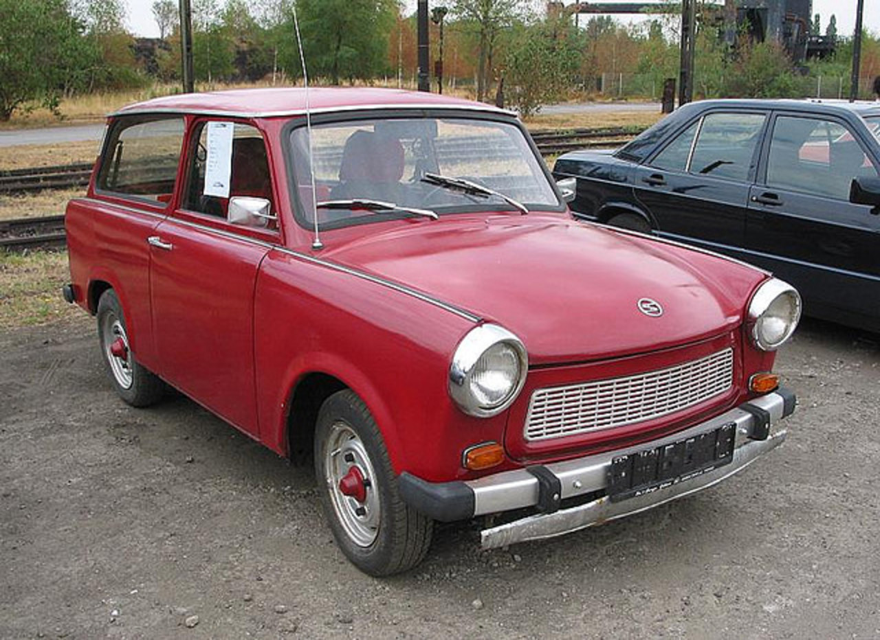 Trabant 601 красный