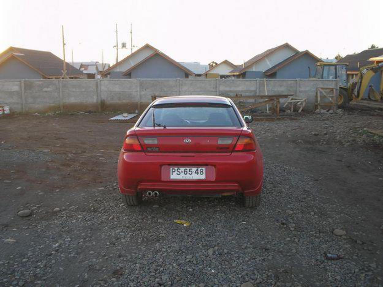 Photos de vente mazda artis hatchback deportivo 4 puertas, rojo, 1997, complet