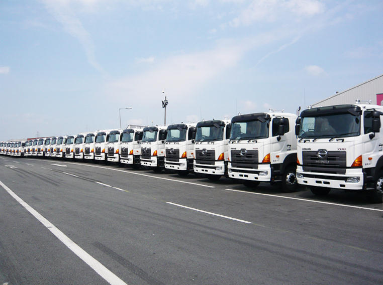 Bienvenue à Hino.ie :: Camions de la série Hino 300, 500, 700
