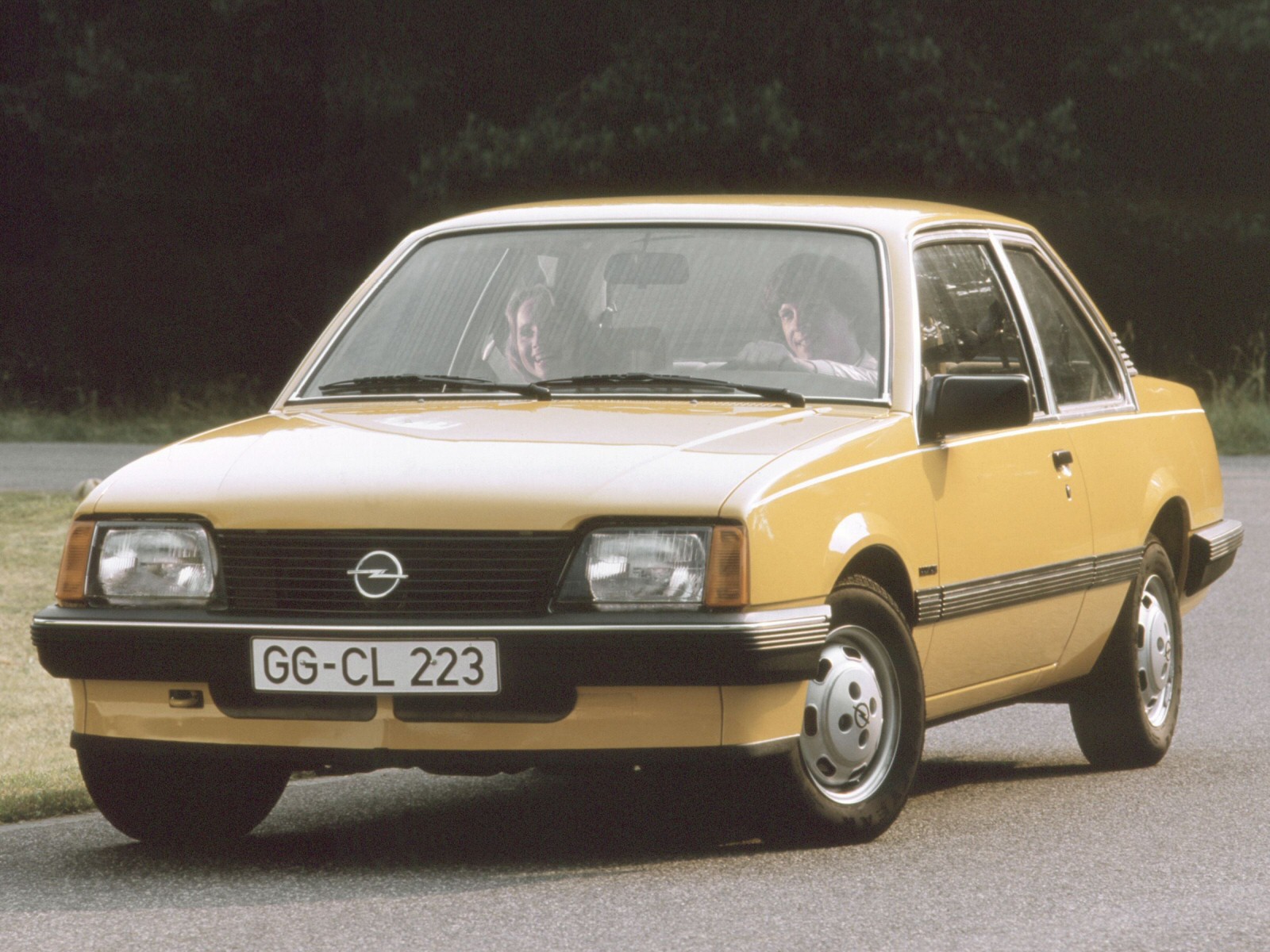 Opel Ascona C â€” un modèle fabriqué par Opel.