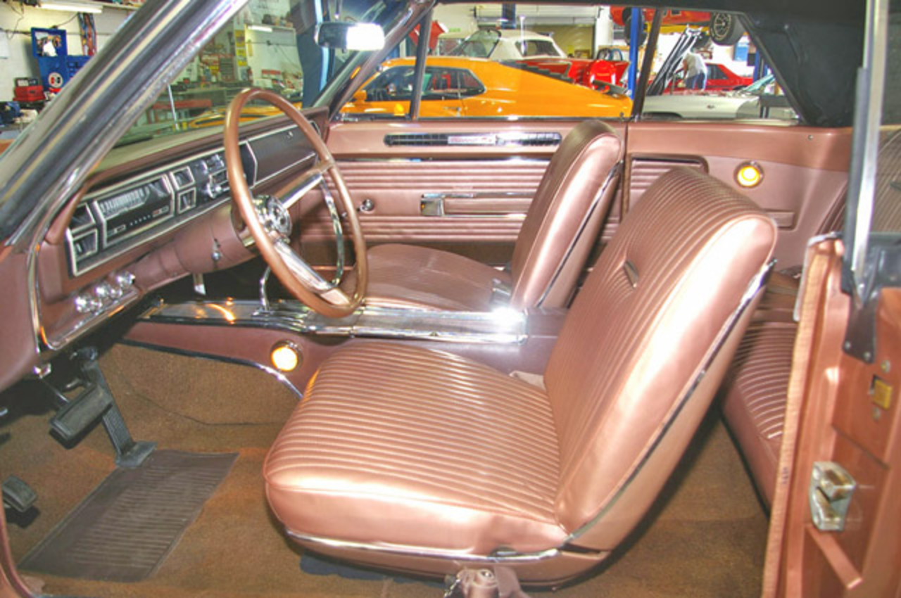 Galerie de Photos de Voitures classiques: Dodge Coronet R /T Cabriolet 1967: Vue intérieure