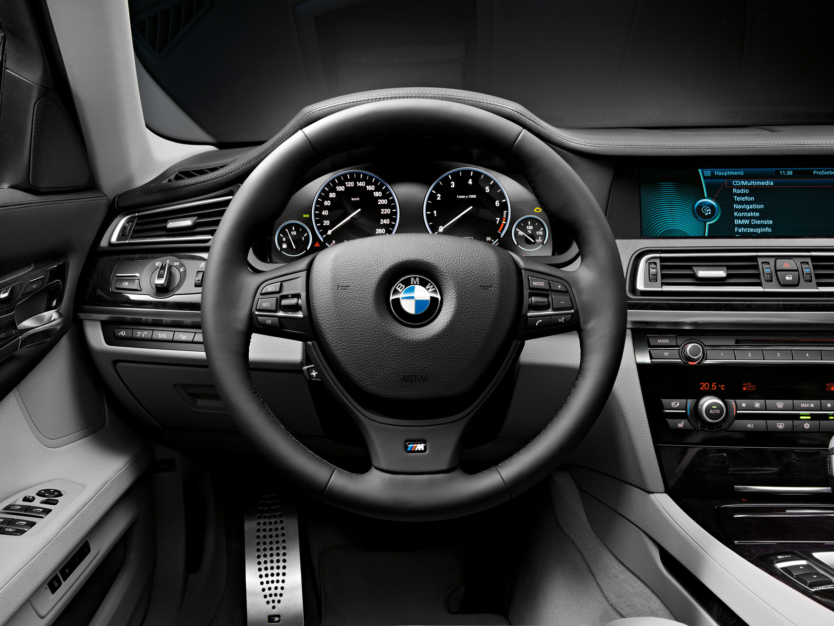 Officiel: BMW Série 7 M Sport 2010, BMW série 740d et xDrive-7Post-7 Series