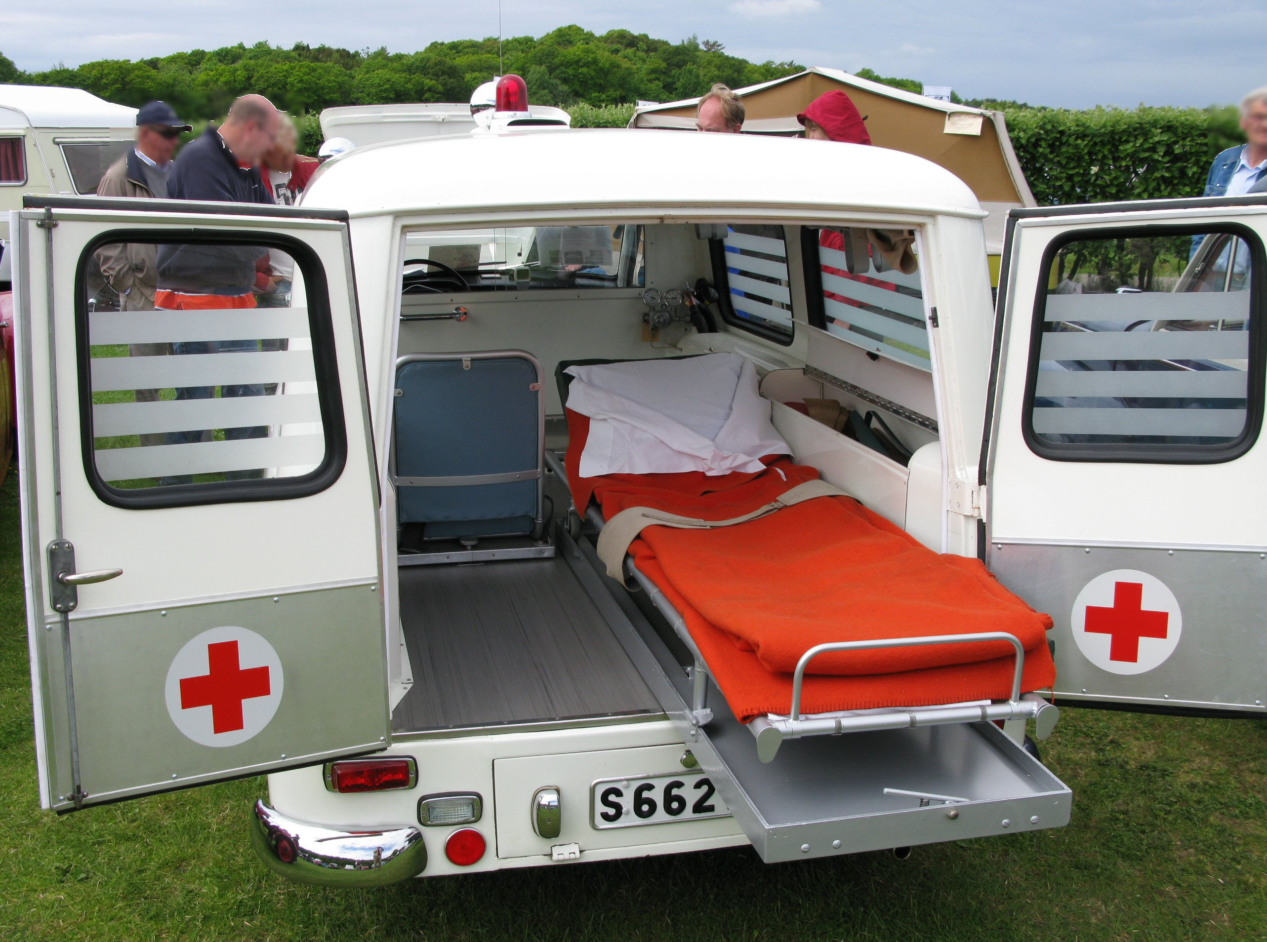 Dossier: Ambulance Volvo P210.jpg