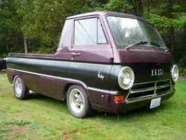 Pick-Up Dodge A100 1964. le transsexuel moteur et l'arrière sont sortis d'un ex-flic de 84 ans