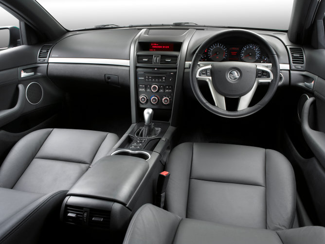 Essai sur route: Holden Commodore SV6
