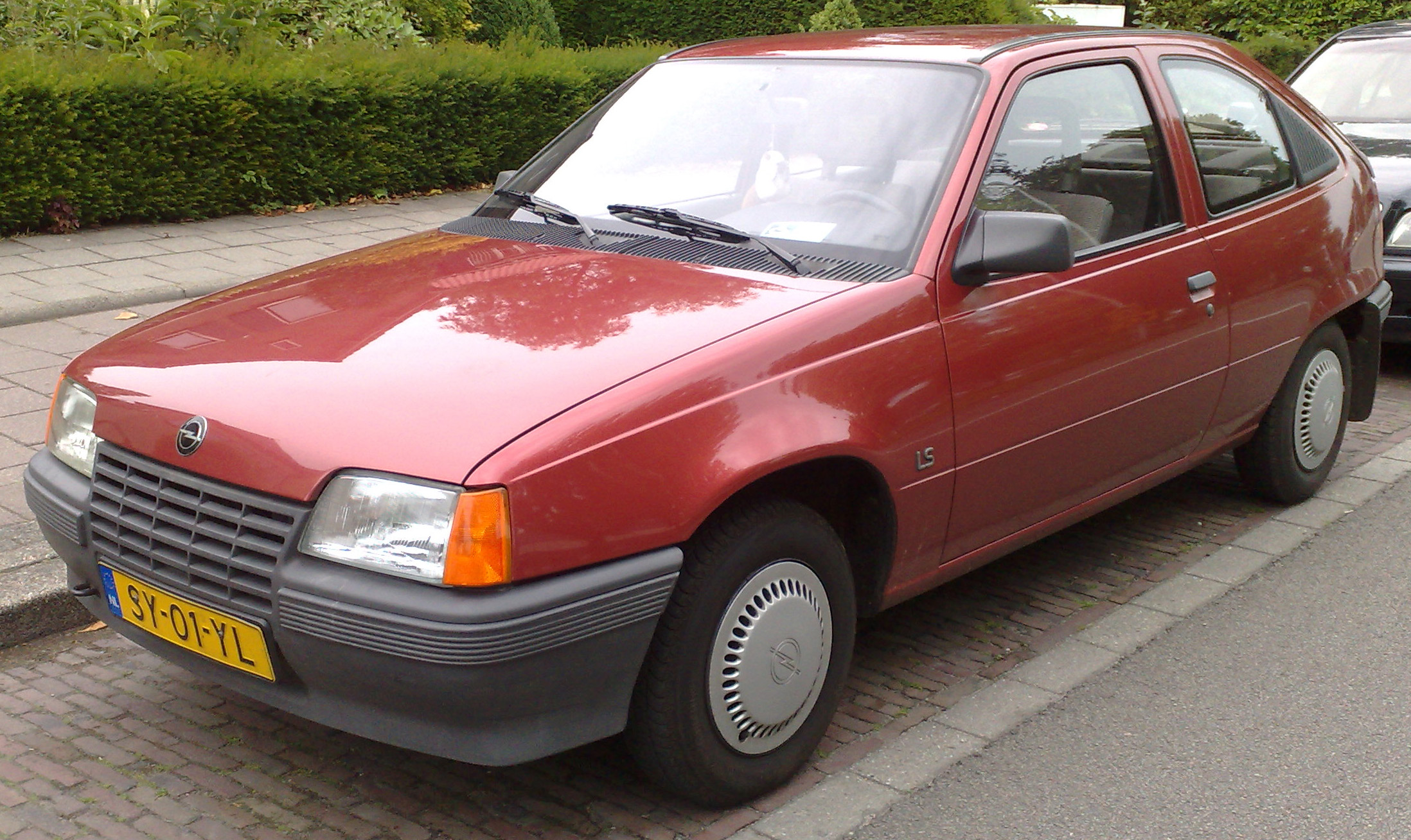 Opel kadett ls (691 commentaires) Vues 15153 Évaluation 74