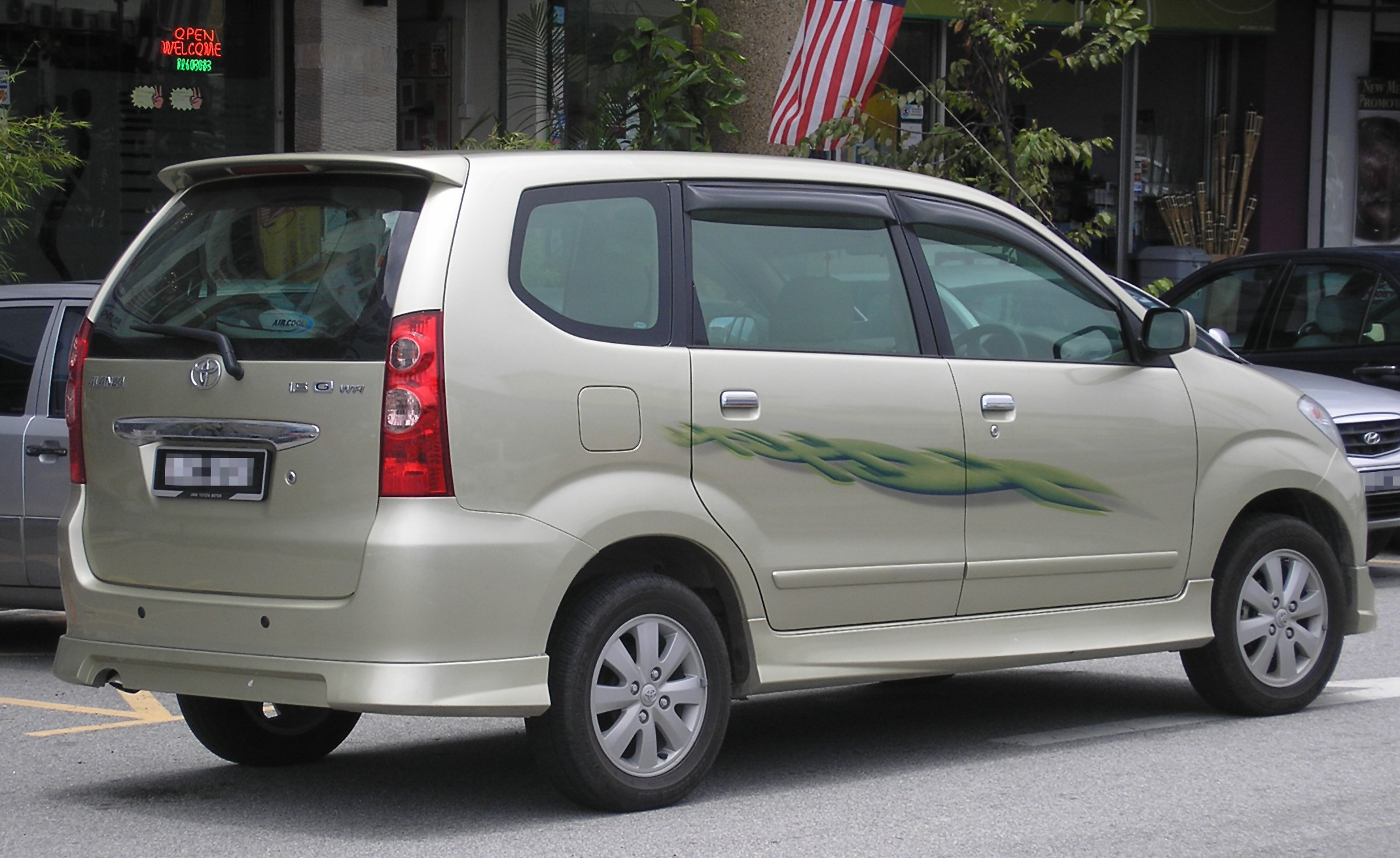 Dossier: Toyota Avanza (première génération, premier lifting) (arrière), Serdang