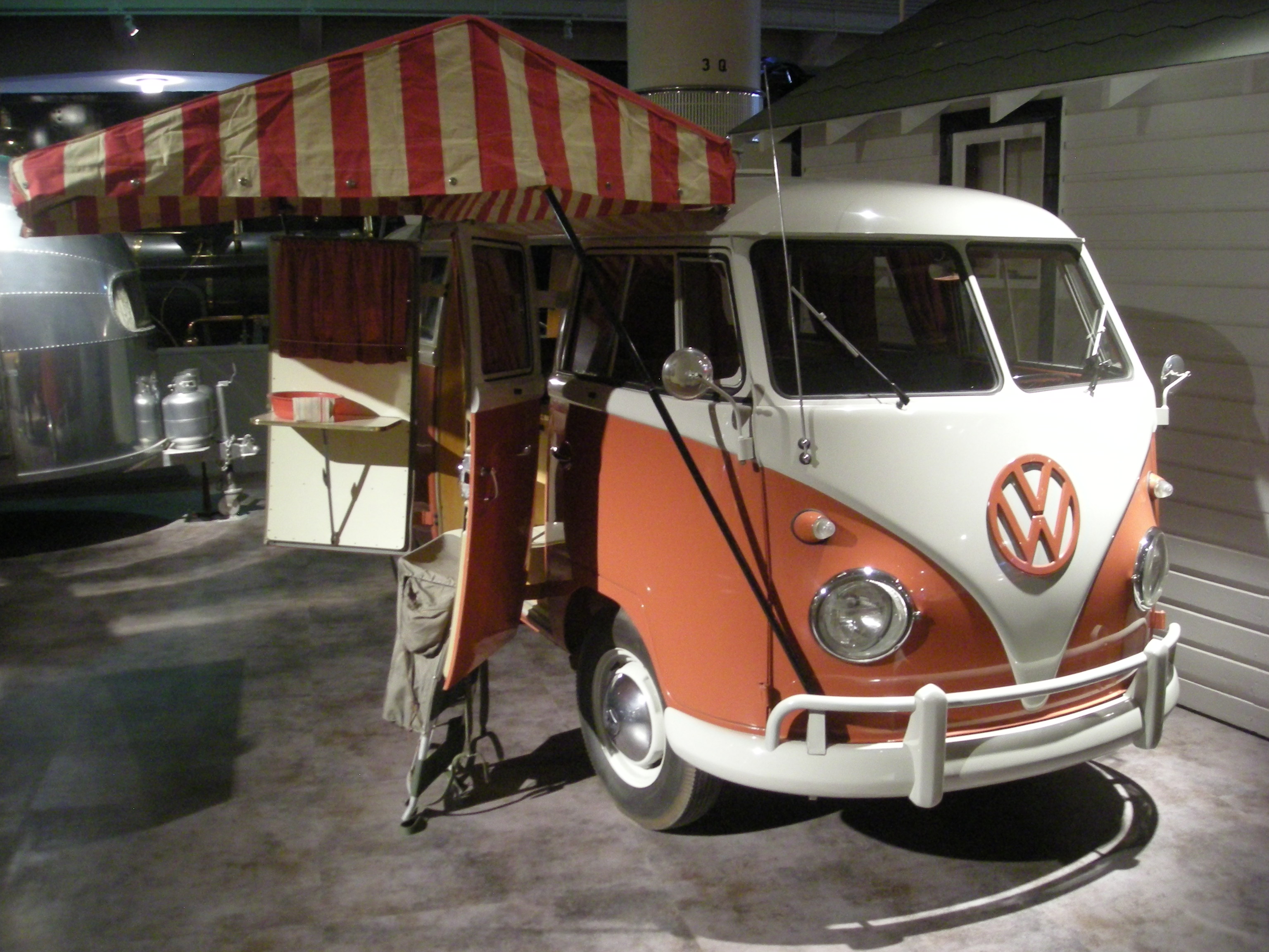 Dossier: Musée Henry Ford Août 2012 79 (1959 Volkswagen Westfalia camper).jpg