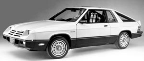 Le modèle Dodge Omni 024 commence en 1979 aux États-Unis d'Amérique.